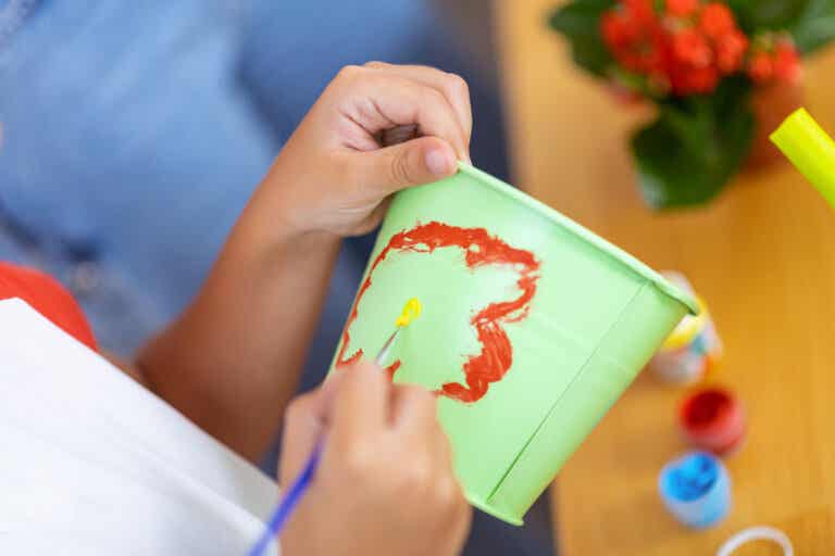 7 ideas para decorar macetas con pintura