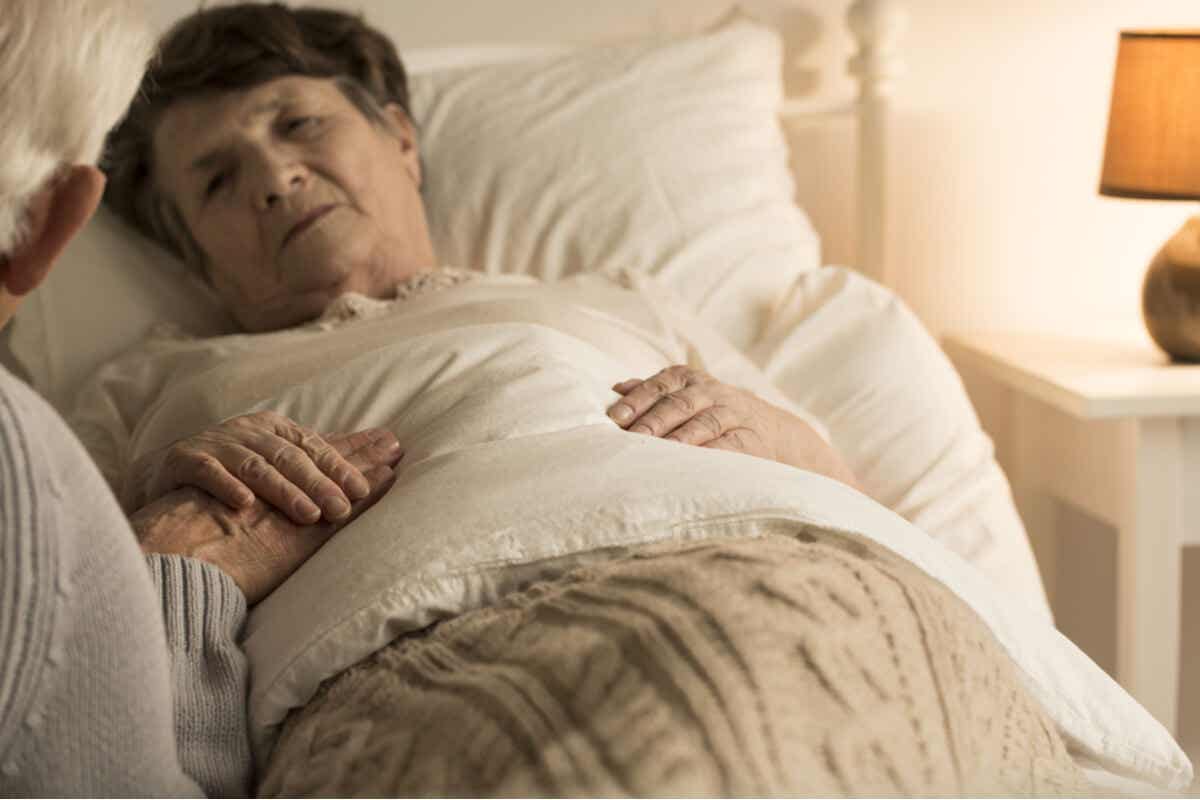 Alucinaciones nocturnas en ancianos: ¿por qué ocurren y cómo afrontarlas?