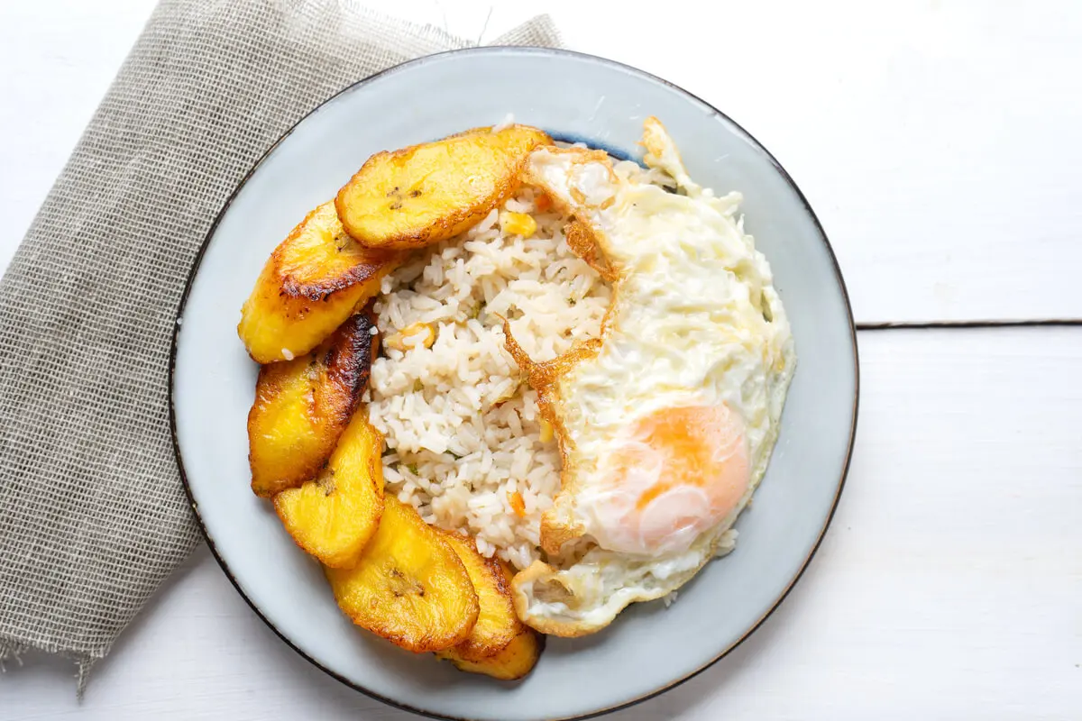 Arroz a la cubana.