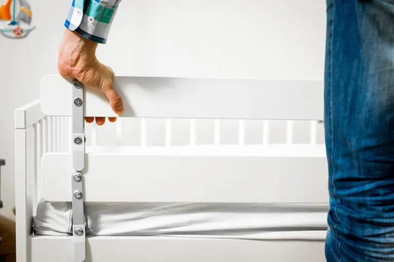 ¿Cómo debe ser la barrera de cama para tu hijo?