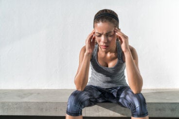 La razón del dolor de cabeza después de hacer ejercicio