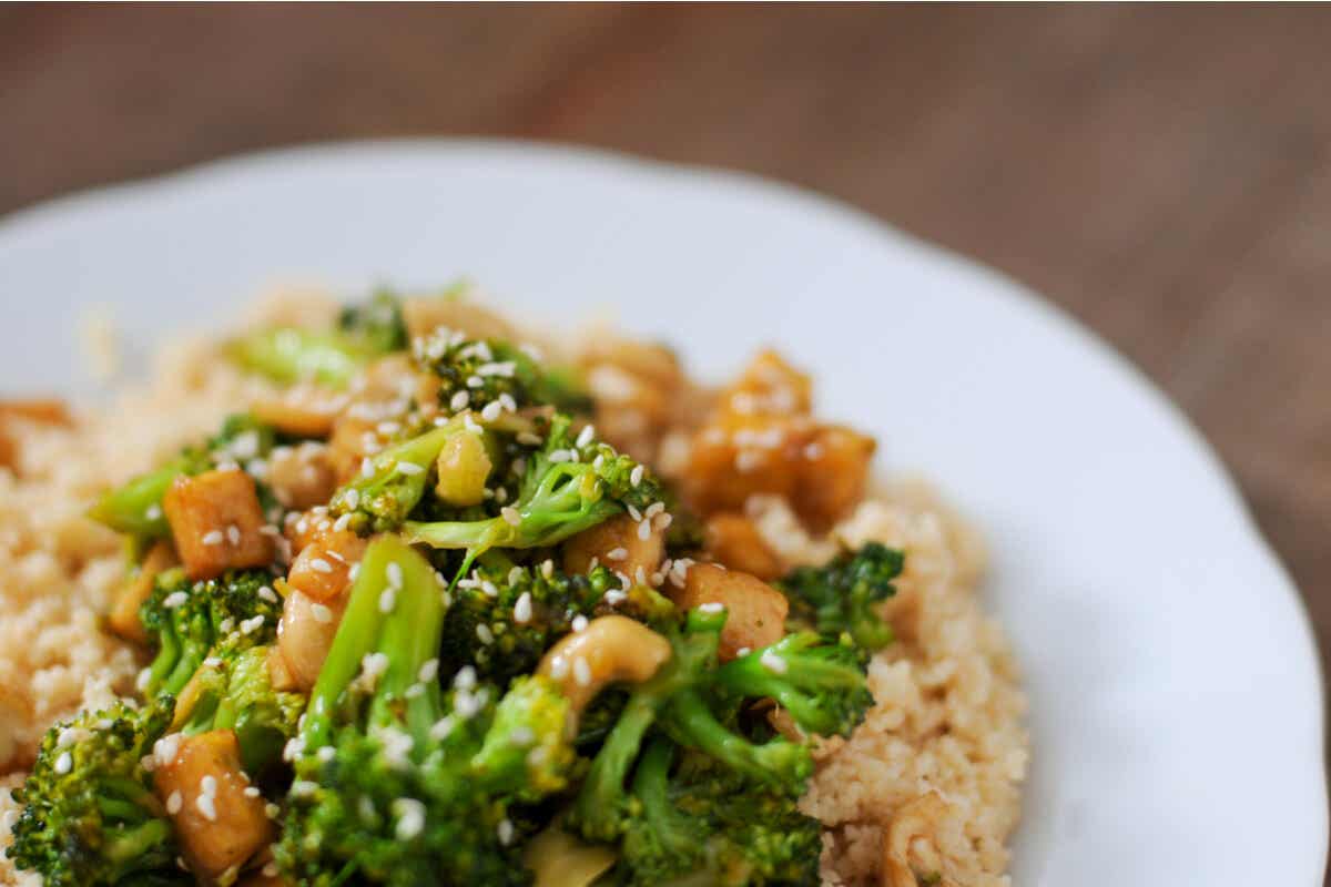 Ensalada cuscús de brócoli: una receta ligera y saludable