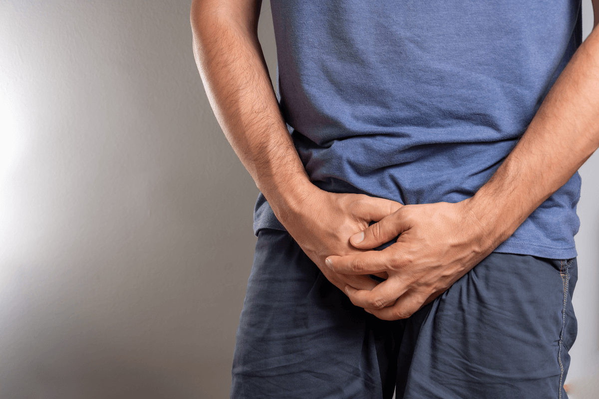 Dolor testicular por bolas azules.
