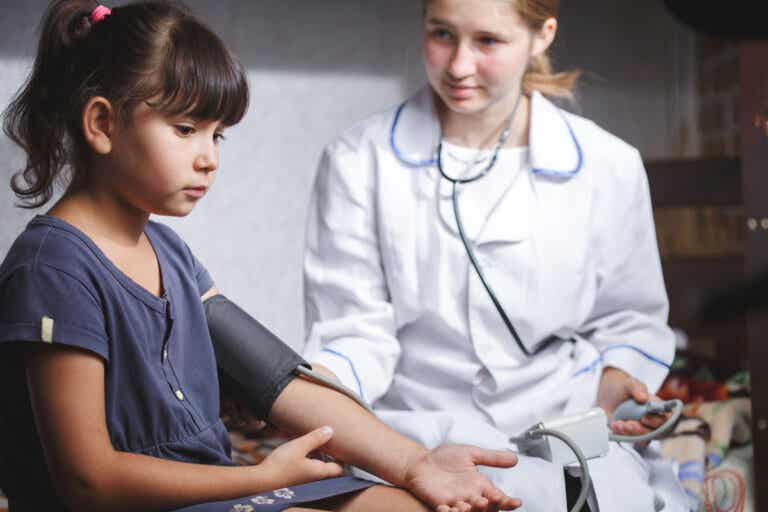 Hipertensión en niños: síntomas, causas y tratamientos