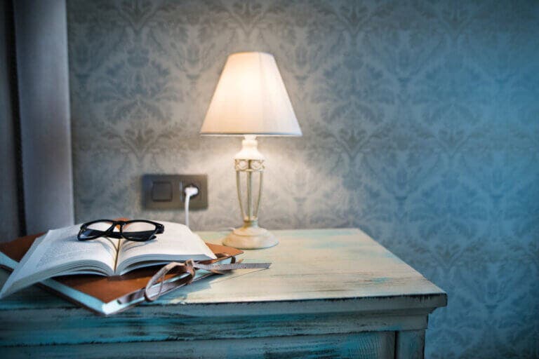 10 cosas que debes tener en tu mesa de noche