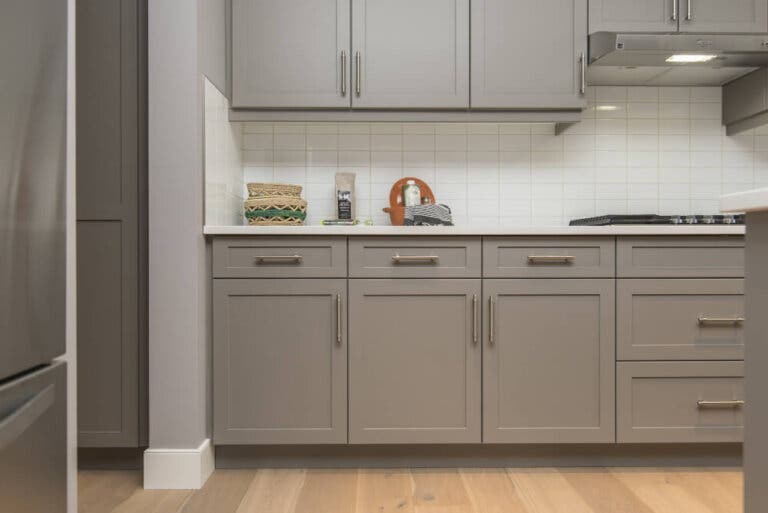 ¿Cómo pintar muebles de formica?