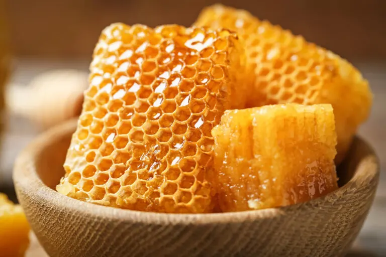 ¿Puedo comer el panal de abeja?
