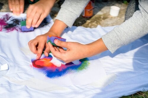 Pintar sobre tela: cómo hacerlo y algunos consejos