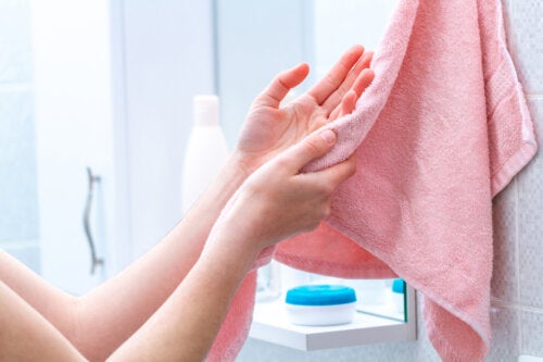 Cómo evitar la sequedad en las manos por el lavado frecuente