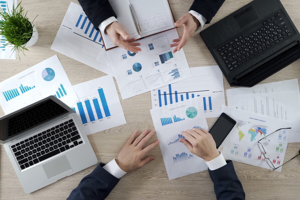 Los beneficios de ser una persona negativa incluyen los laborales.