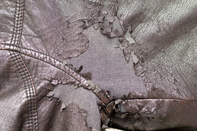 7 consejos para quitar el pegamento de la ropa