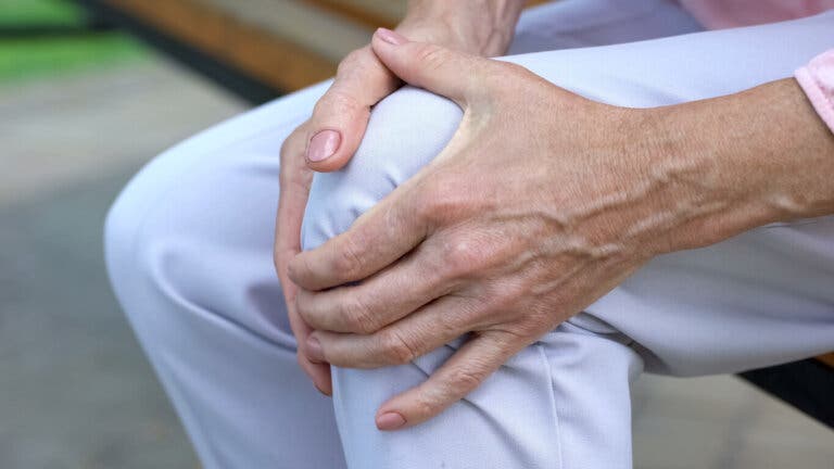 ¿Qué es el clonus y qué lo causa?