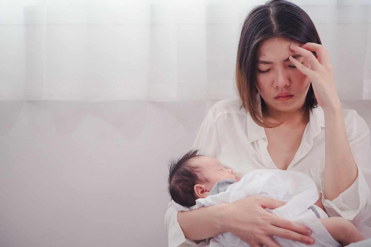 Essstörungen in der Schwangerschaft - Mutter mit Baby