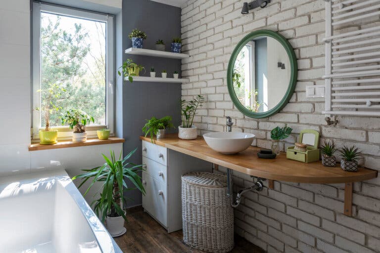 7 ideas para decorar el baño con plantas