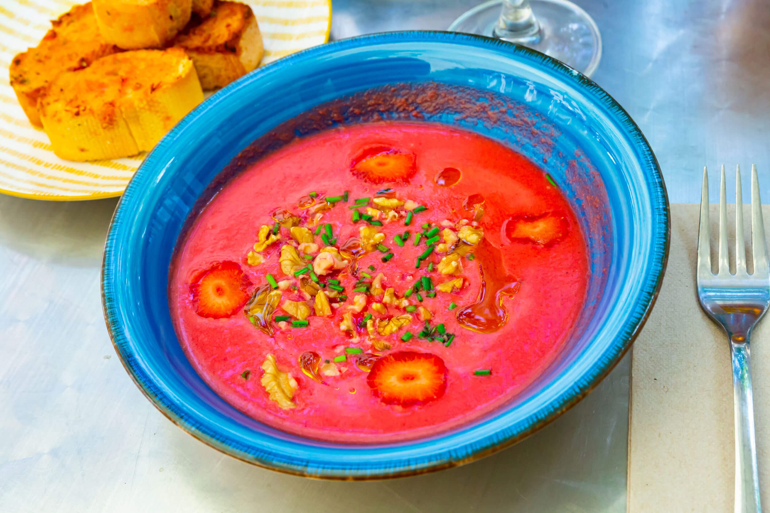 La crema di barbabietola è facile da preparare