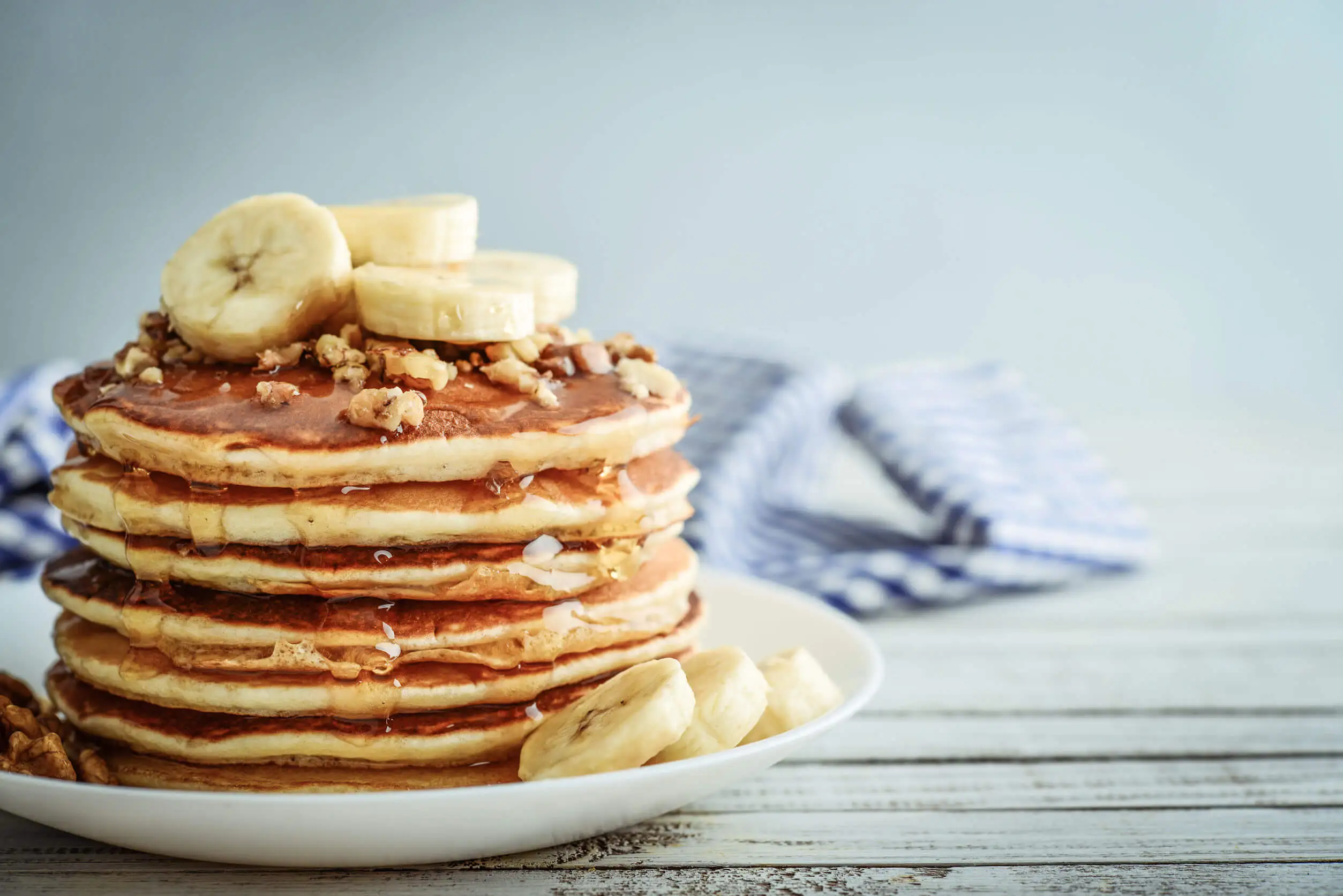 Las tortitas de plátano se hacen de forma rápida