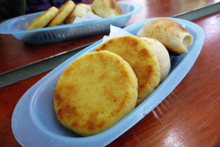 Arepas de yuca: receta rápida y sencilla