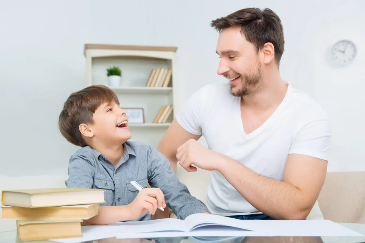 Elogios para un niño.