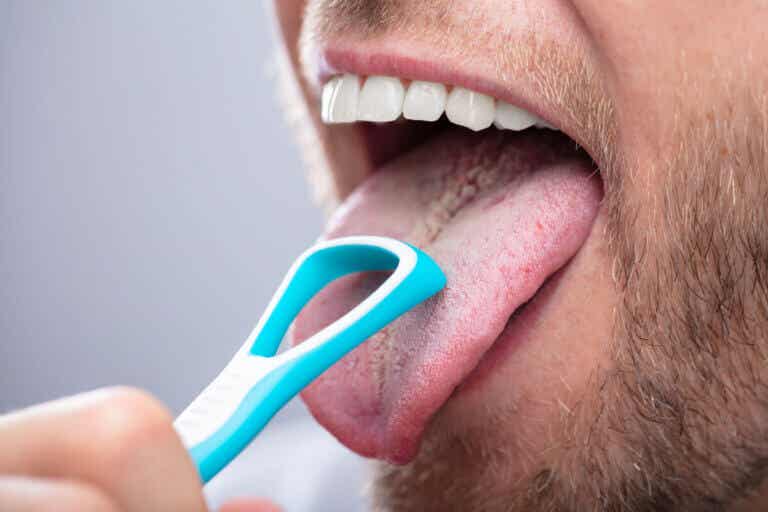 ¿Cómo limpiar la lengua?