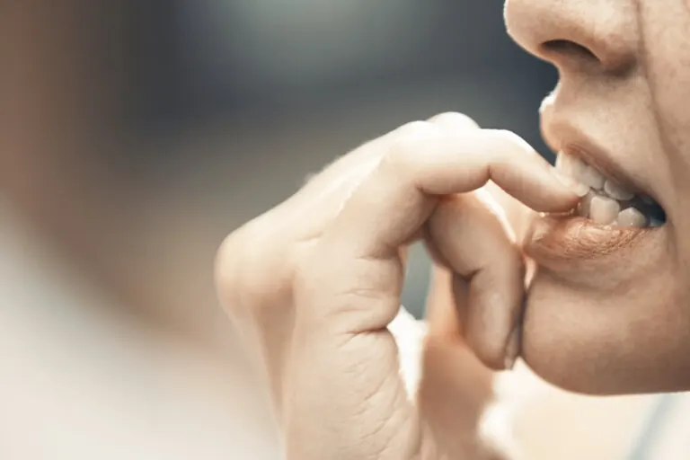 ¿Cuáles son las consecuencias de la onicofagia en la salud bucodental?