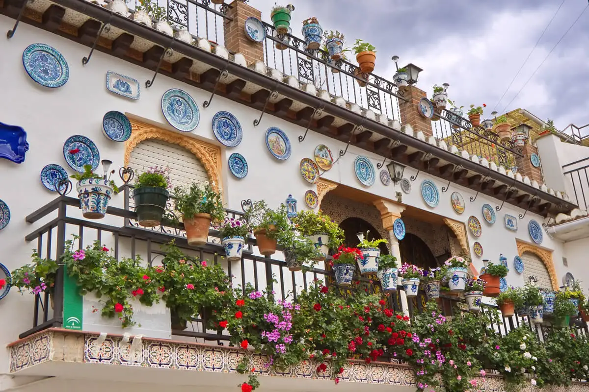 Decoración en un patio andaluz.
