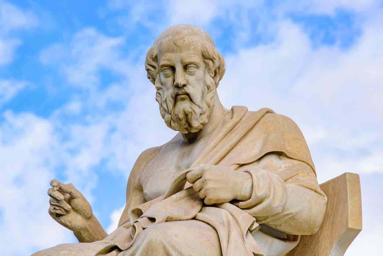 A statue of Plato.