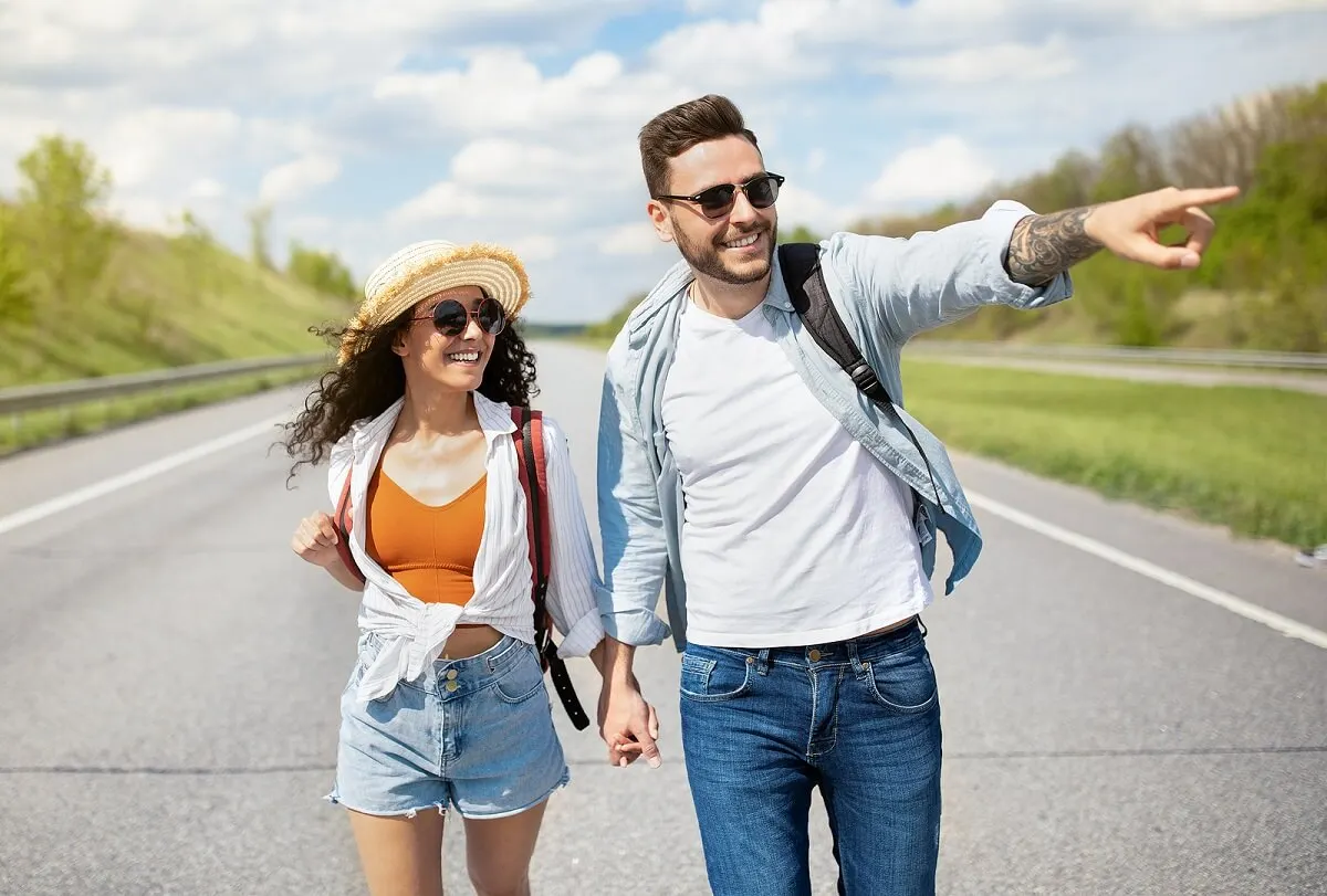 Viaje en pareja que tiene conexión emocional.