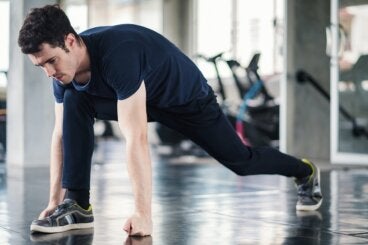 Importancia del calentamiento y el estiramiento en la rutina de ejercicios