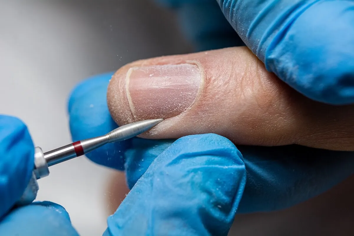 Beneficios de realizar la manicura para hombres