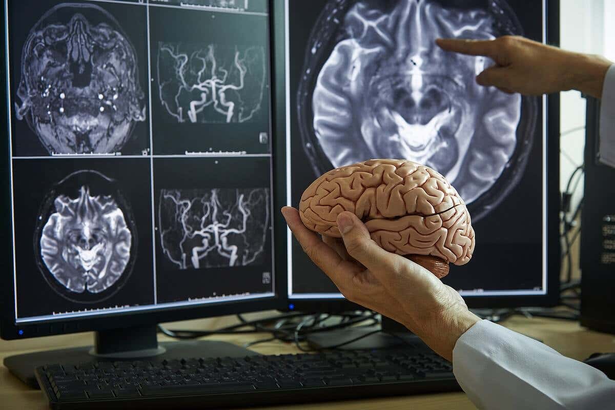 Daño cerebral registrado en tomografía.