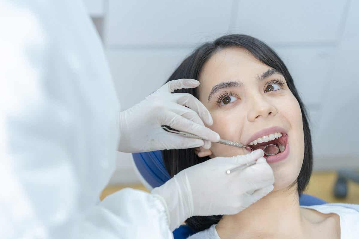 Visita regolarmente il dentista