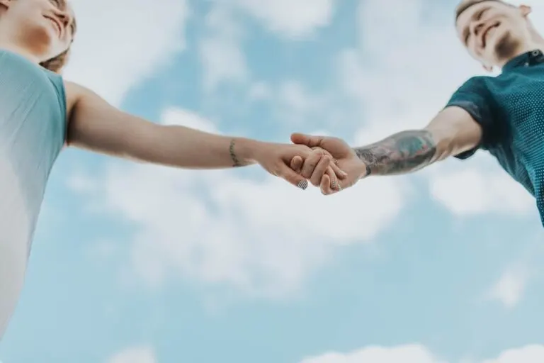 Pareja de hecho: ventajas, desventajas y diferencia con el matrimonio