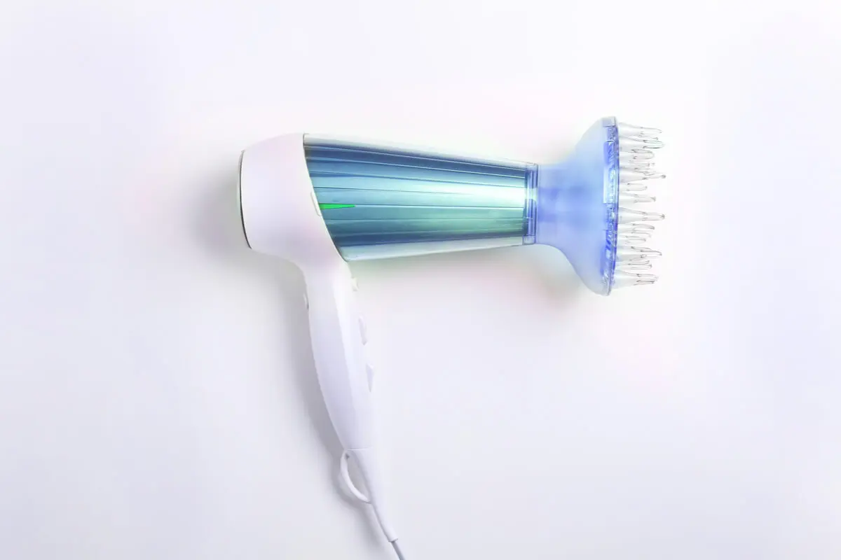 Secador de pelo iónico.
