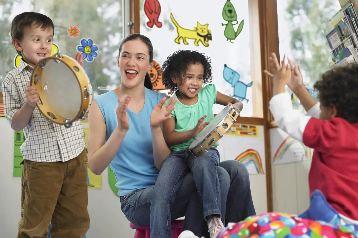 Beneficios de la música para un grupo de niños.