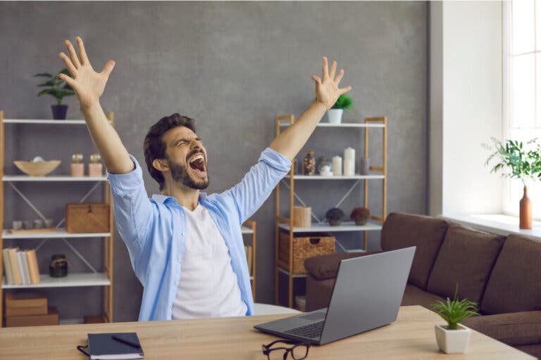 ¿Qué es la hipomanía y cómo se expresa?