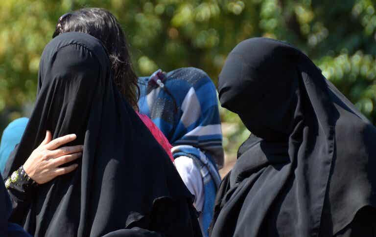 Las 29 absurdas prohibiciones que temen las mujeres en Afganistán con el regreso de los talibanes