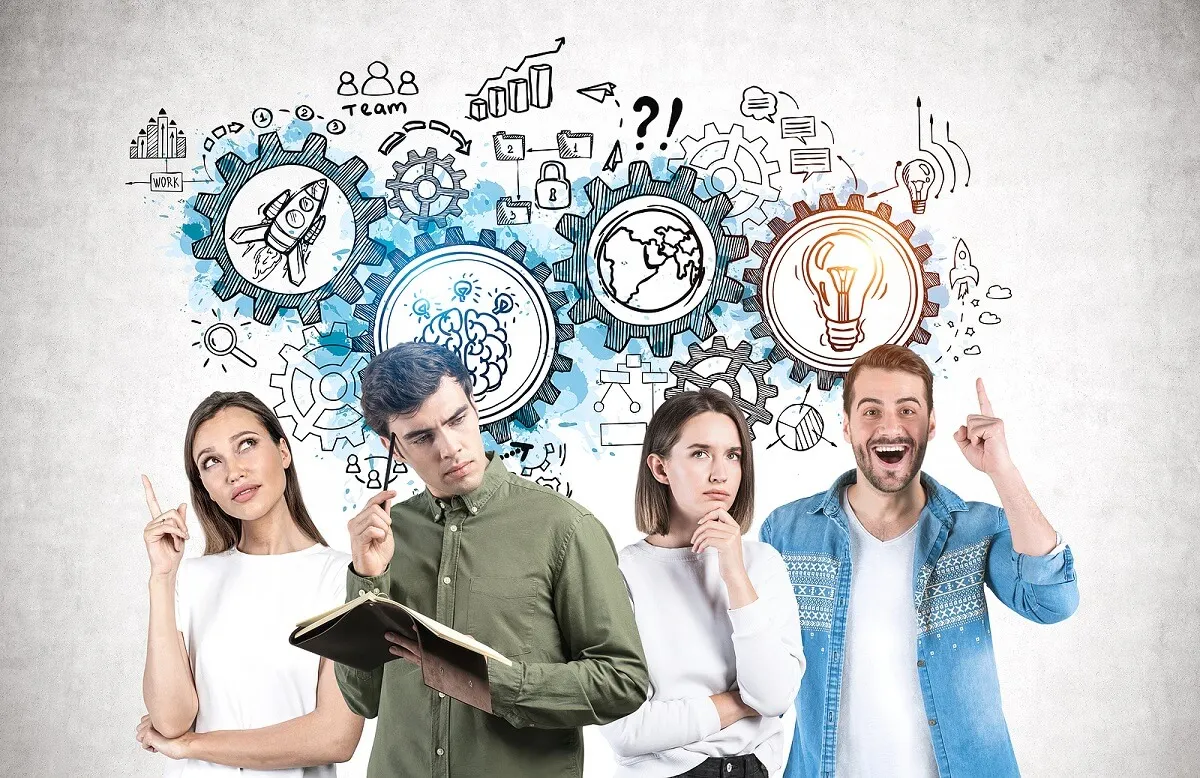 Personas con pensamiento crítico.
