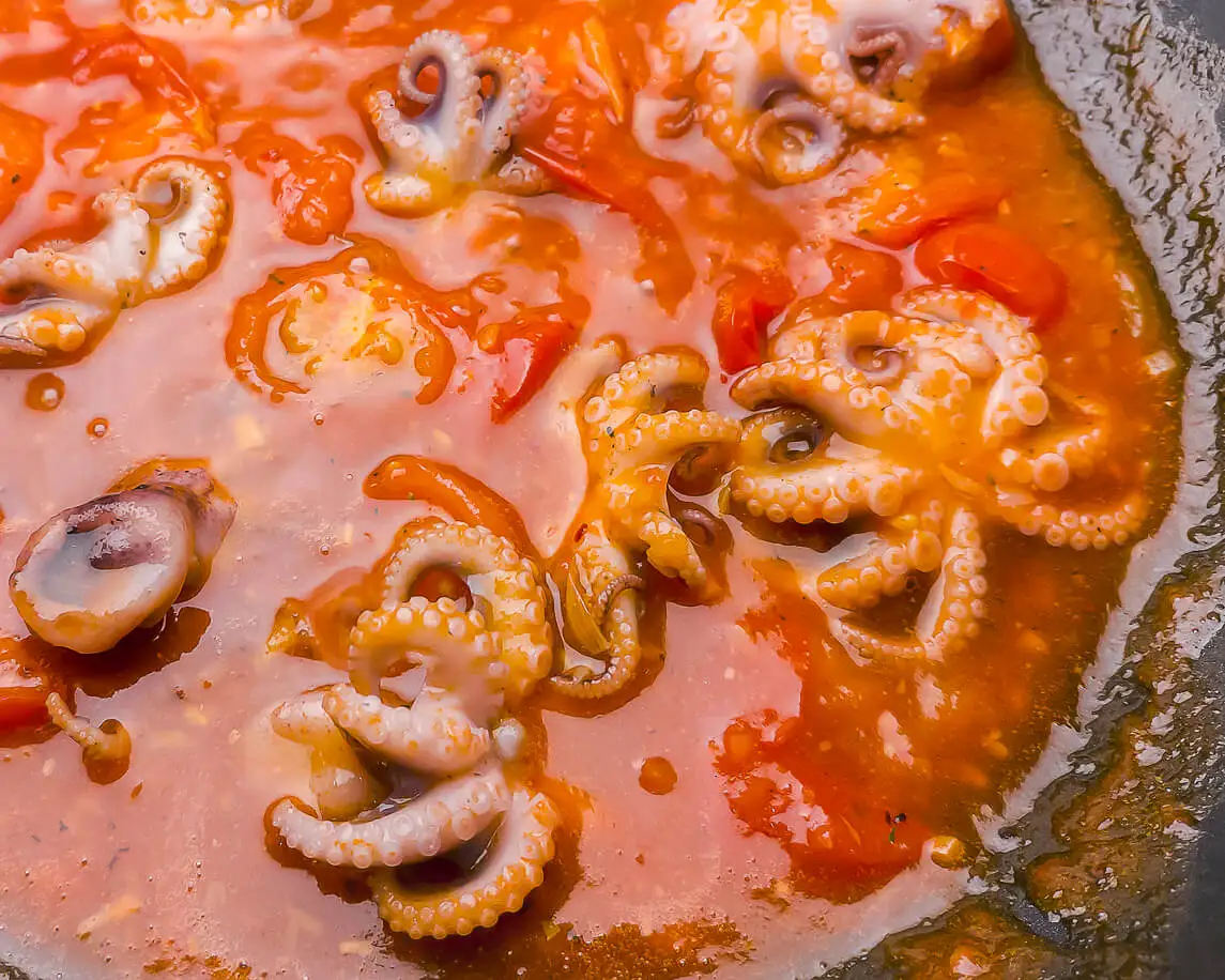 Pulpos en un plato.