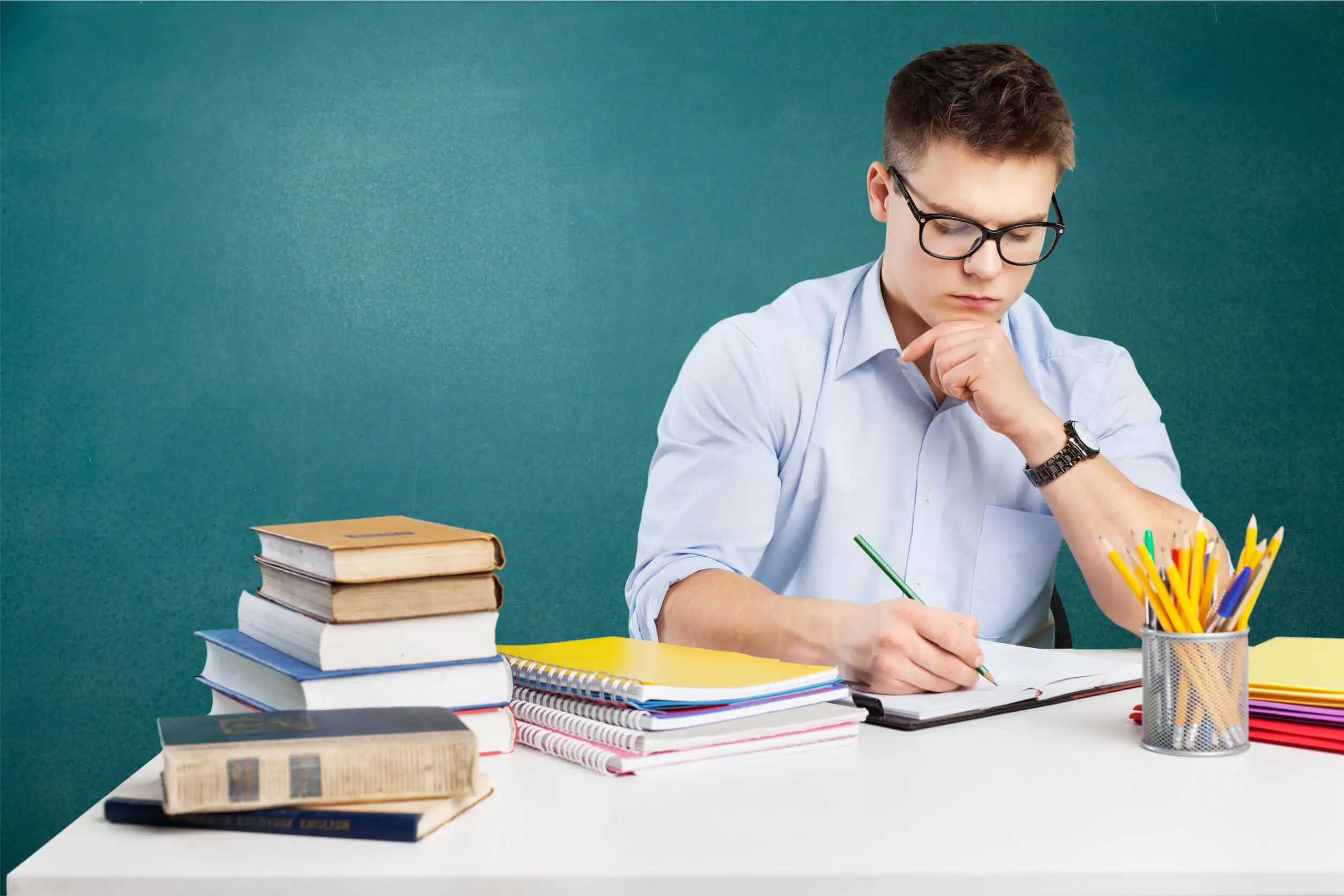 Metakognition - junger Mann lernt