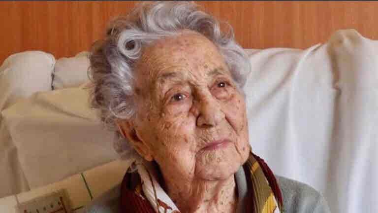 Revela secreto de longevidad en su desayuno mujer de 105 años