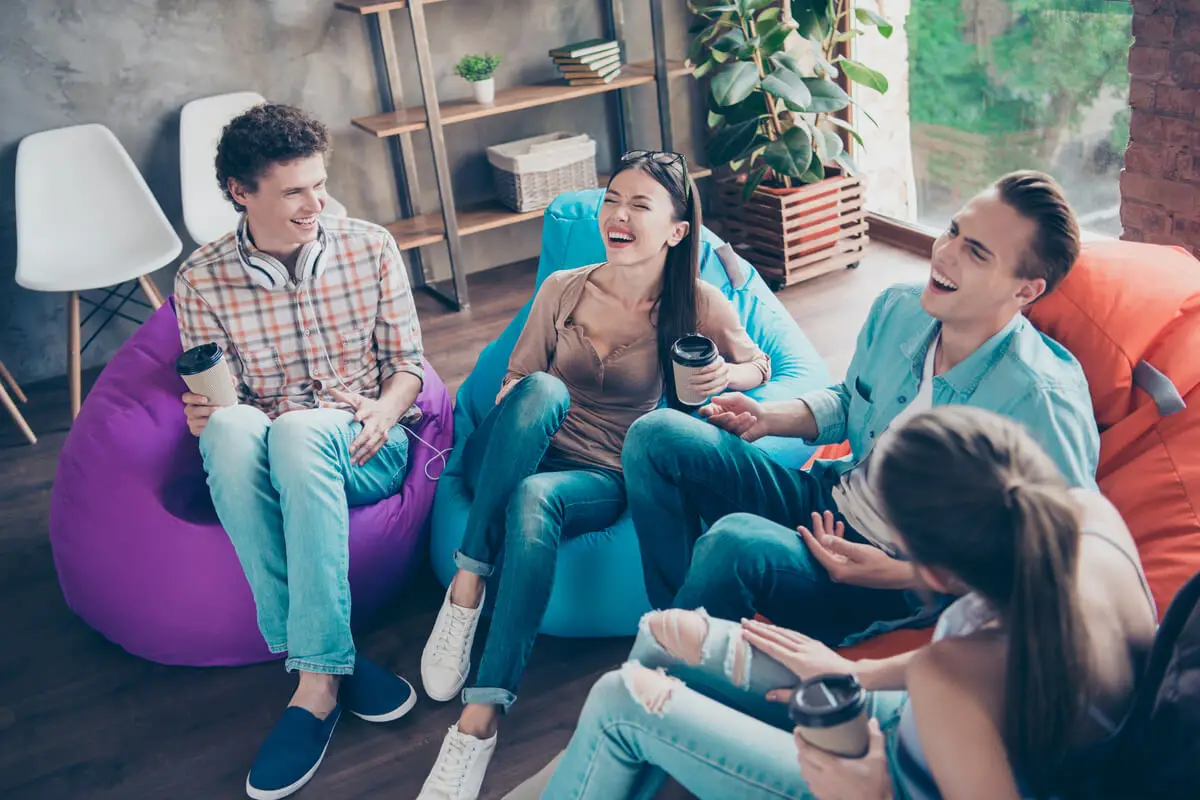 Soñar con amigos significa tenerlos como ejemplo