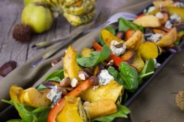 Receta de ensalada saludable con vegetales del otoño