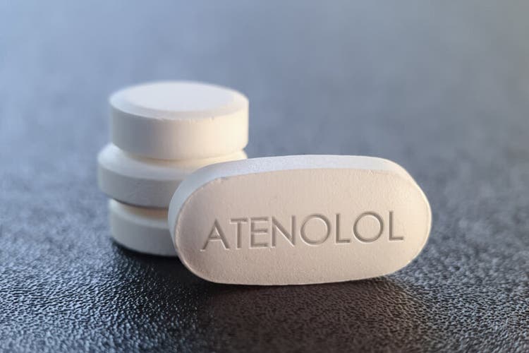 ¿Qué es el atenolol y cuáles son sus efectos? - Mejor con Salud