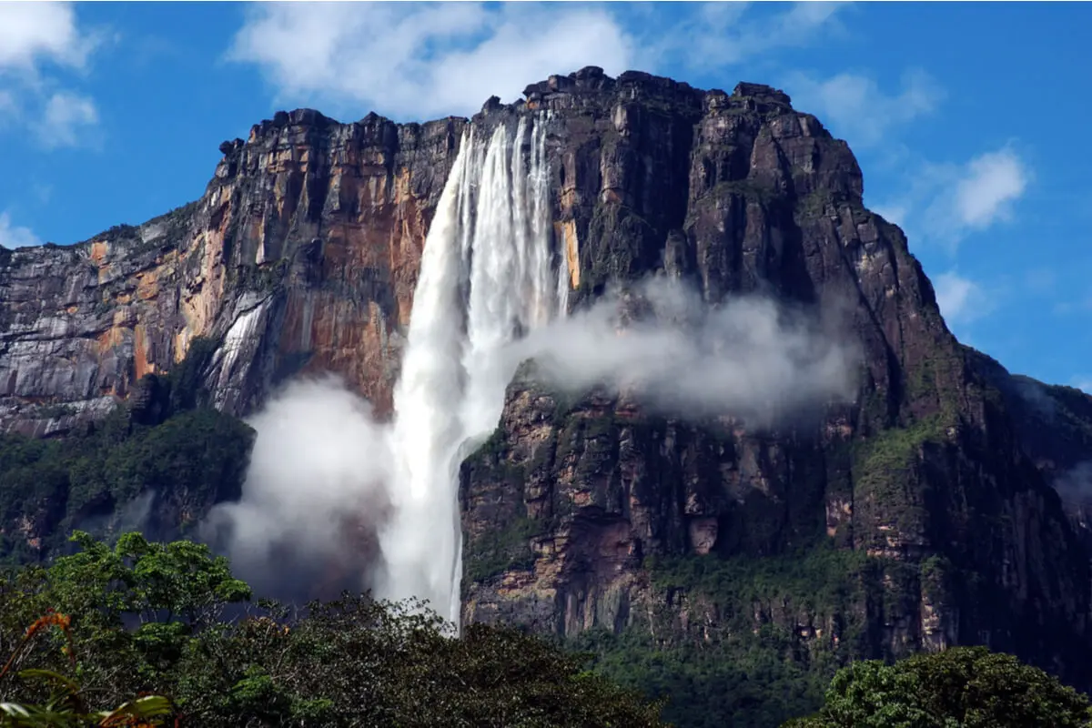 Salto Ángel en Venezuela para viaje de egresados.