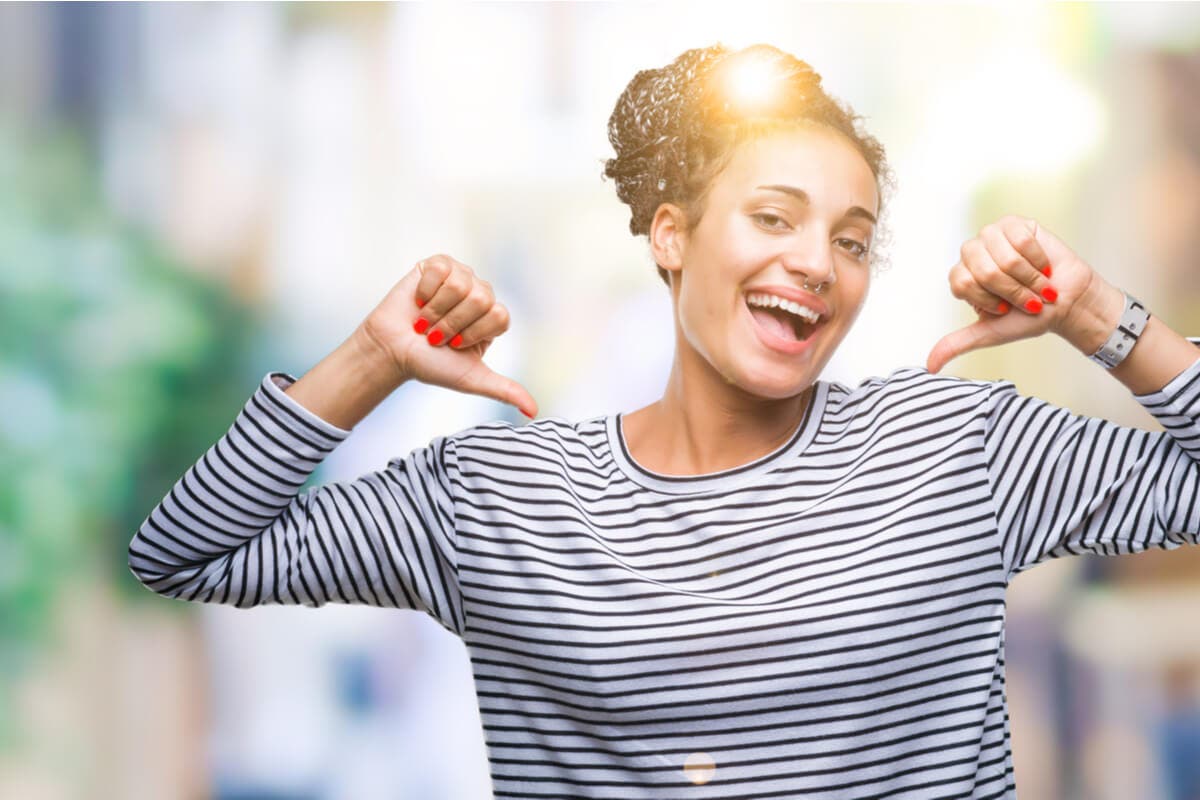 Vrouw met zelfvertrouwen