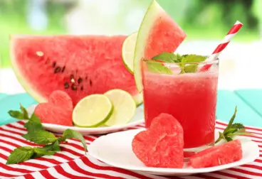 4 recetas de bebidas refrescantes con sandía
