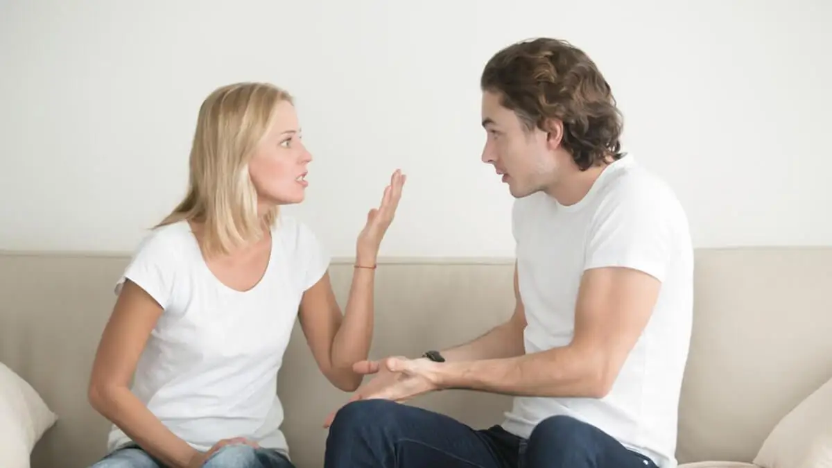 Discusión de pareja por rencor.