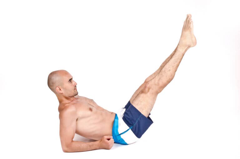 Ejercicio dragon flag para el abdomen: pasos, beneficios y recomendaciones