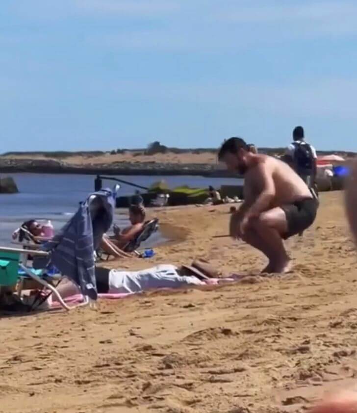 La mujer acostada
