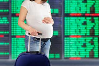 8 recomendaciones para viajar de forma segura durante el embarazo